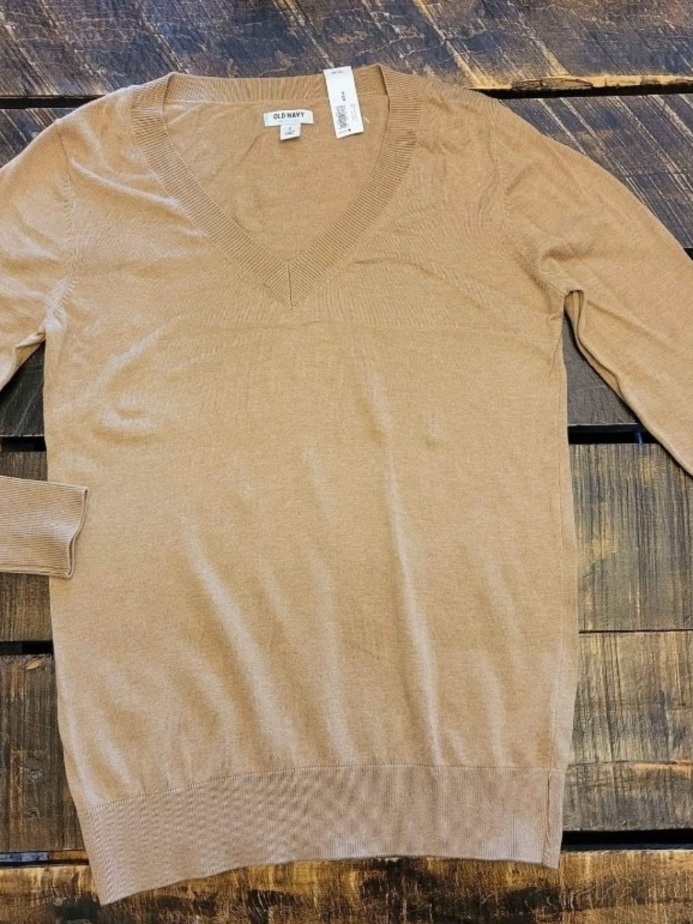 New With Tags Old Navy Women's V-Neck Sweater in Tan Size Medium
